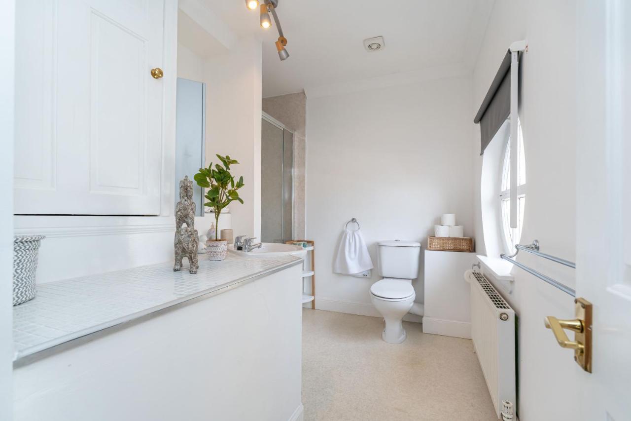 New Four Bedroom House - All Rooms Ensuite Стерлинг Экстерьер фото